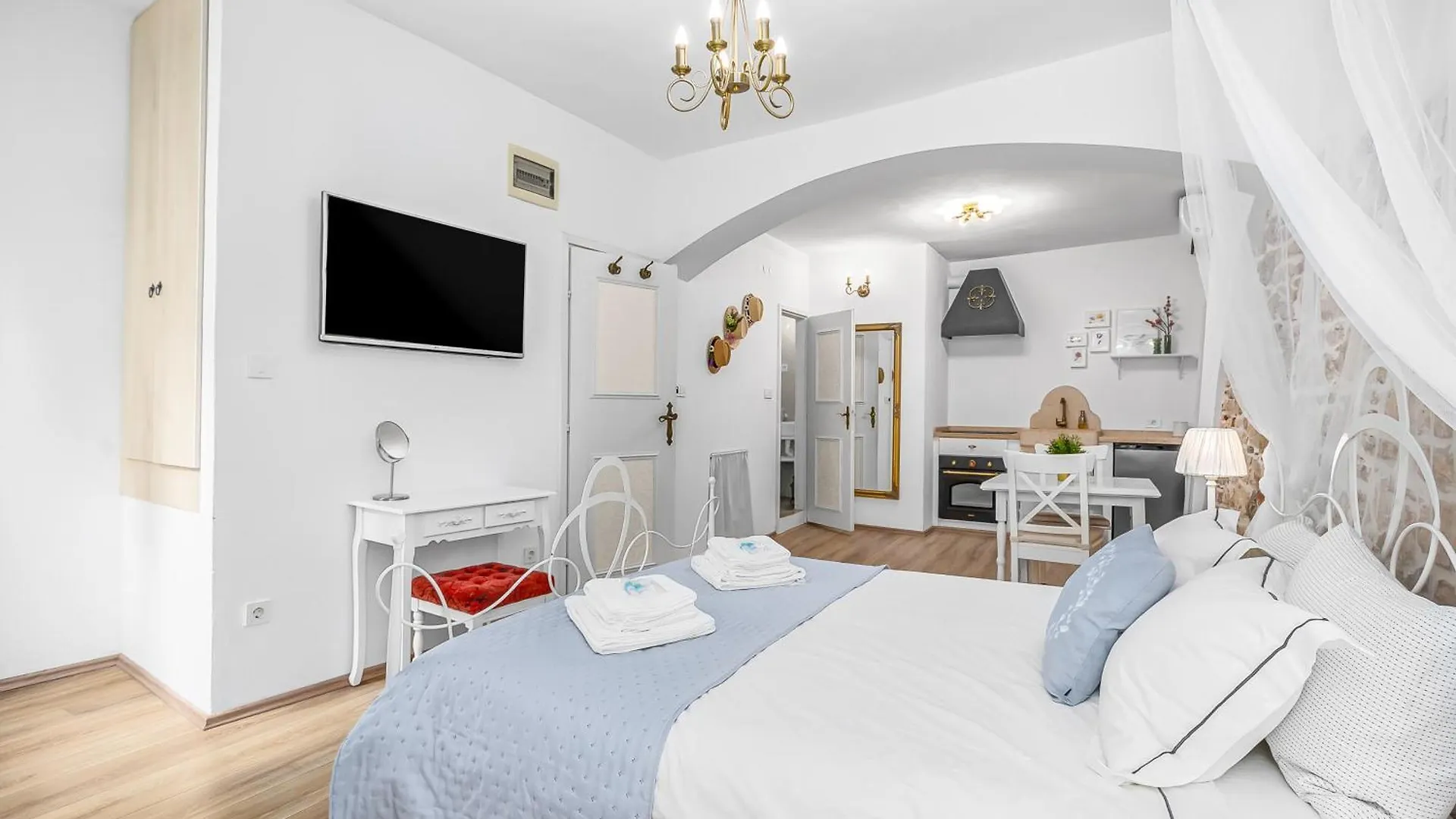 Primavera Deluxe Studio Apartment Rovinj Croatia